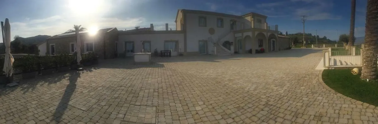 Farm stay Borgo Ginuga Villa Centuripe Italy